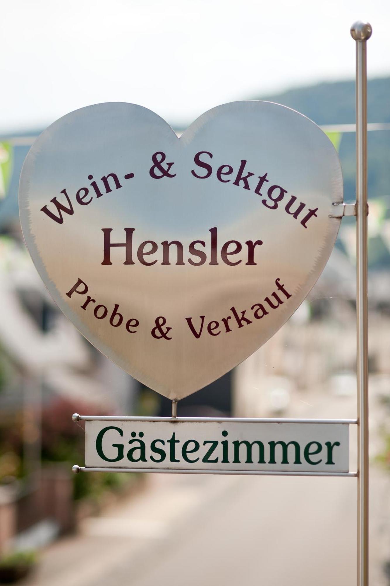 Wein- Und Sektgut Markus Hensler Briedel Extérieur photo